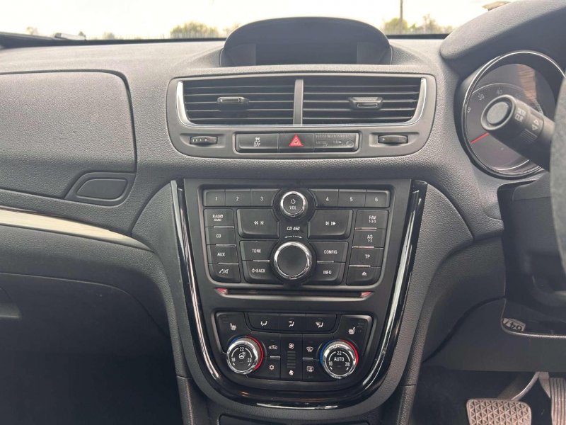 VAUXHALL MOKKA