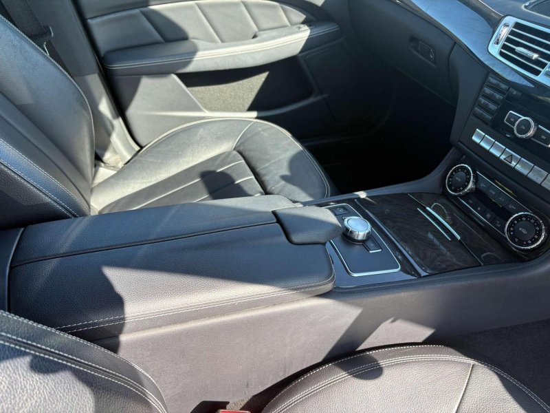 MERCEDES-BENZ CLS