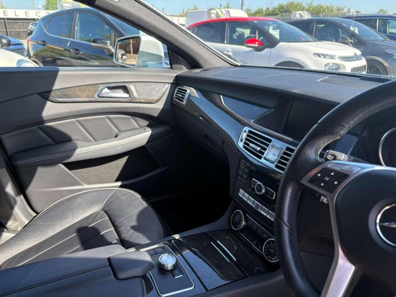 MERCEDES-BENZ CLS