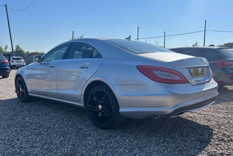 MERCEDES-BENZ CLS