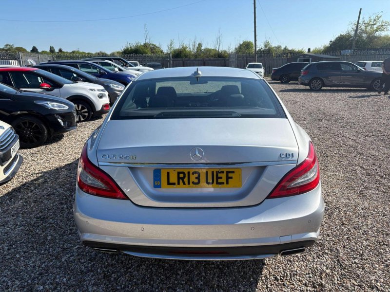 MERCEDES-BENZ CLS