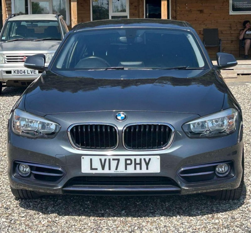 BMW 1 SERIES